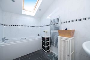 En Suite- click for photo gallery